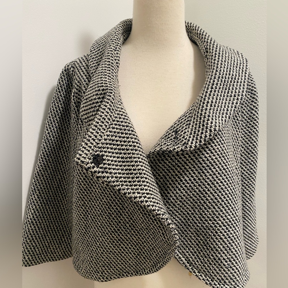 Chic Vintage Black and Cream Textured Jacket Size M - EUC - Picture 6 of 7